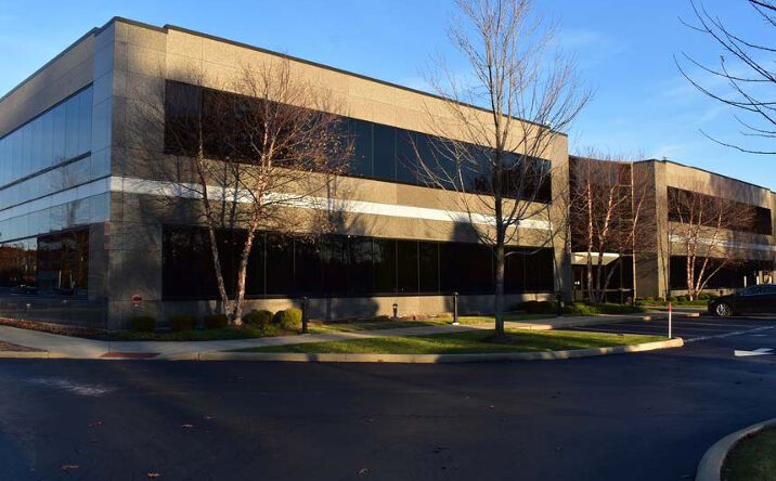 Pictures of Office property located at 6105 Parkland Blvd, Mayfield Heights, OH 44124 for lease - image #1