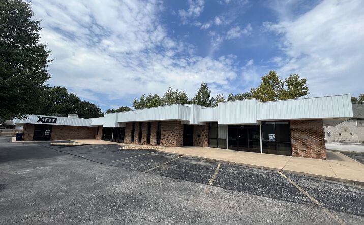 2053 S Waverly Ave, Springfield, MO 65804 | Crexi.com