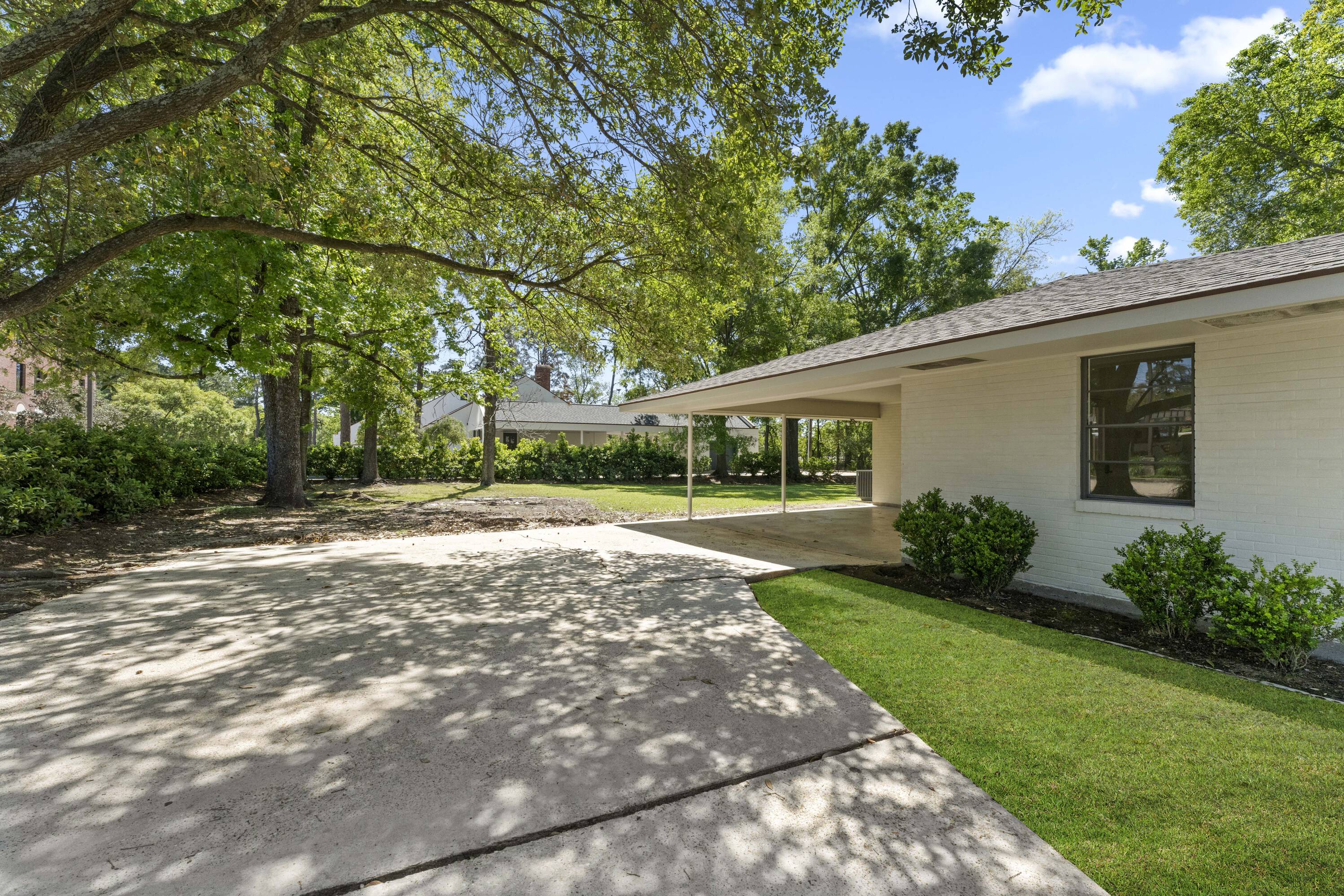 3455 Brentwood Dr, Baton Rouge, LA 70809