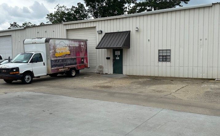 Pictures of Industrial property located at 3310 Woodcrest Dr, Baton Rouge, LA 70814 for lease - image #1