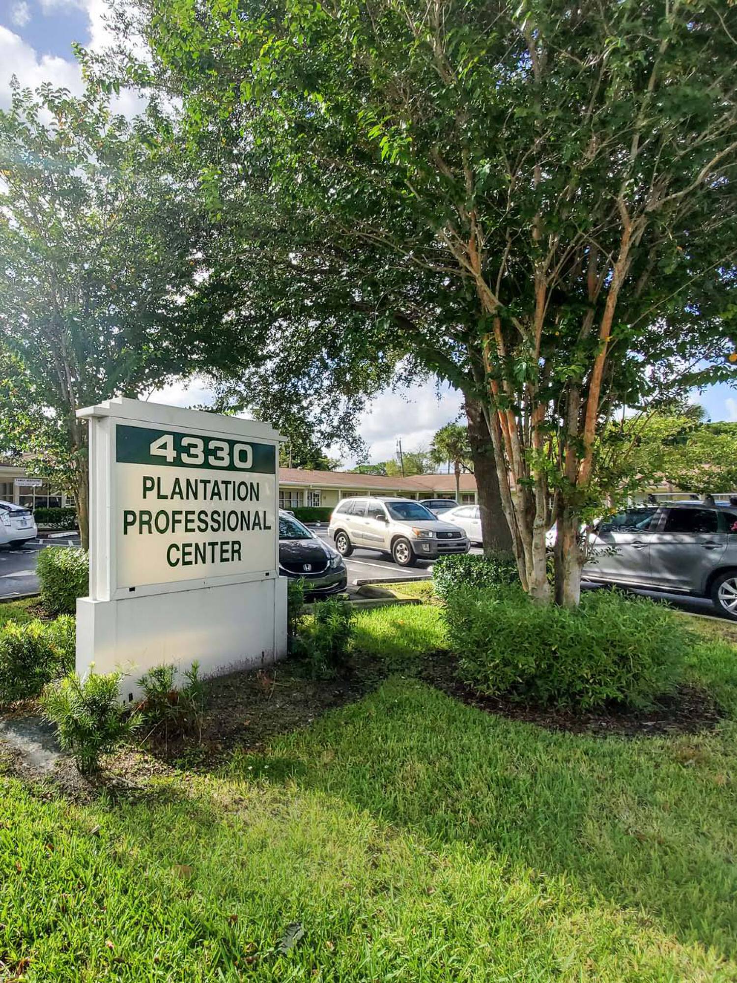 Off Lease Only Broward Location 83 - 2izgpqa