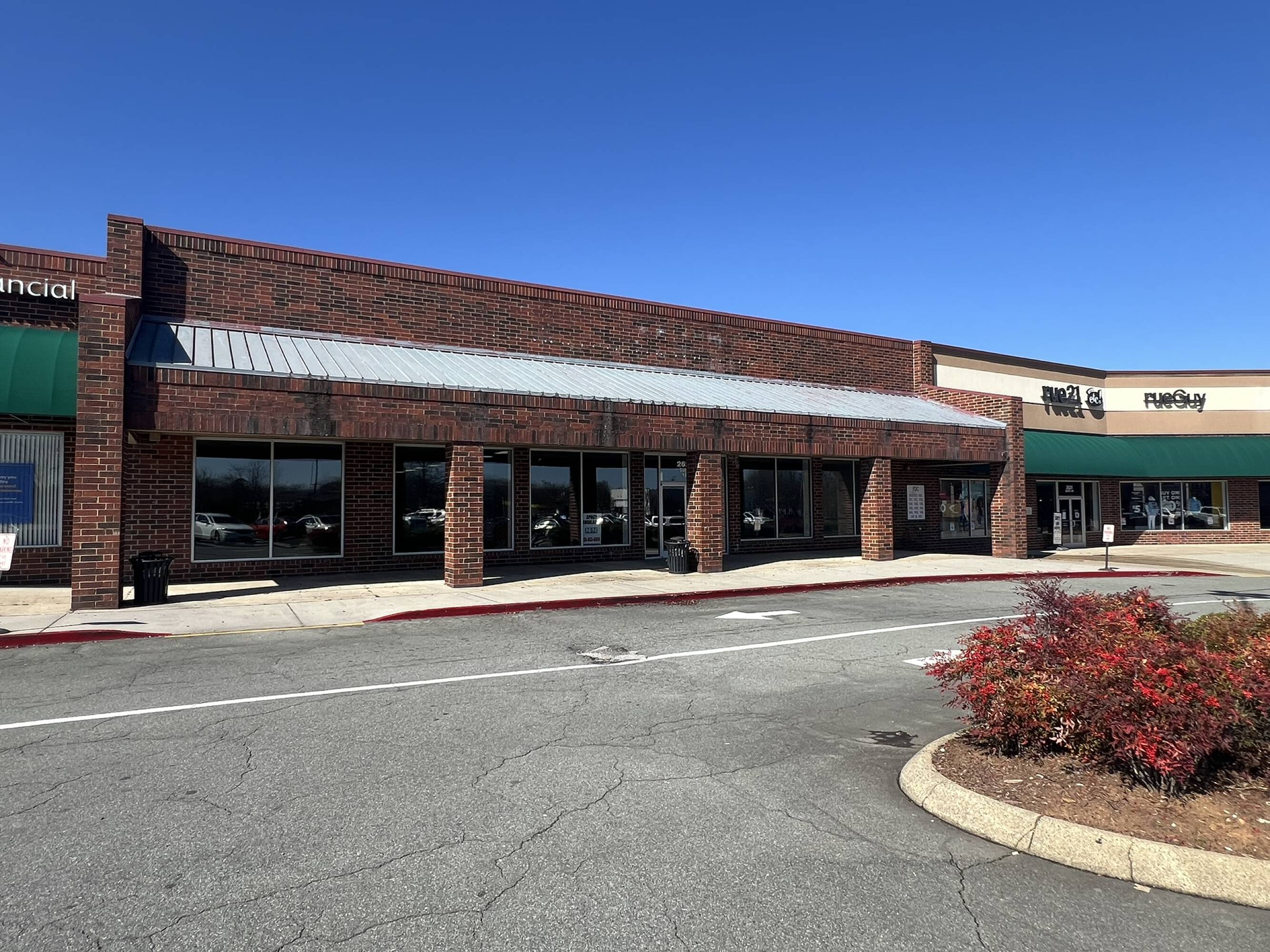 2620 S Main St, High Point, NC 27263