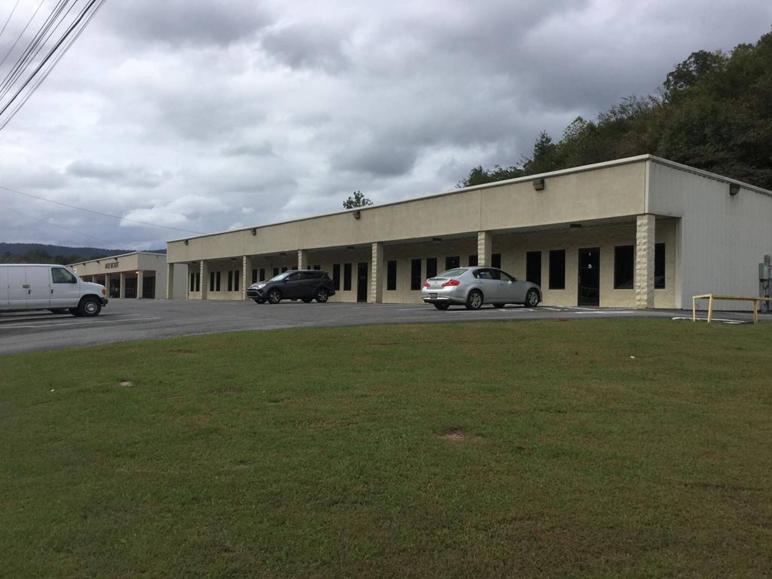 1225 Dr, Dalton, GA 30720