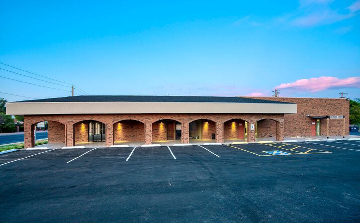 Pictures of Retail property located at 1535 E University Dr, Mesa, AZ 85203 for lease - image #1