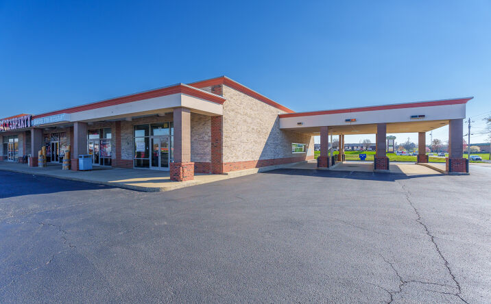 Pictures of Retail, Office, Special Purpose property located at 3332 Villa Point, Owensboro, KY 42303 for lease - image #1