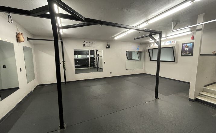 Pictures of Retail property located at 724 High St NE, Salem, OR 97301 for lease - image #1