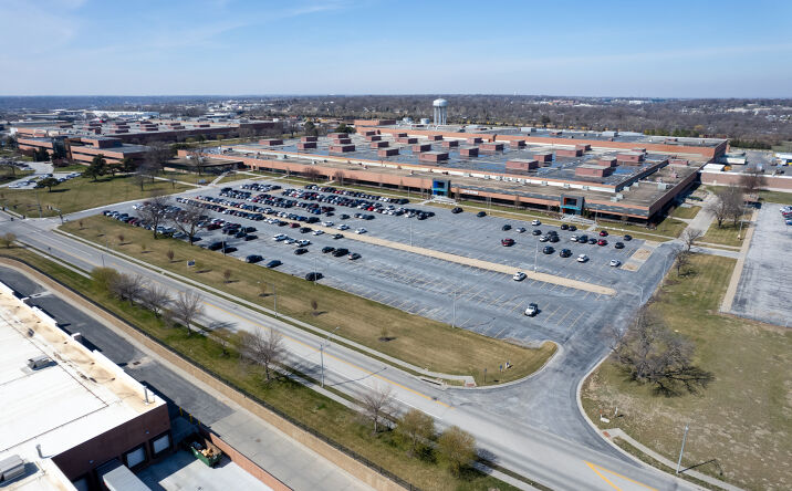 Pictures of Industrial property located at 12500 I St, Omaha, NE 68137 for lease - image #1