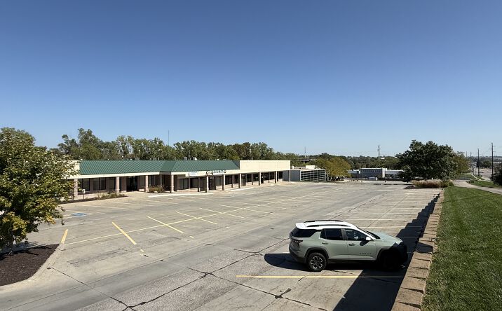 Pictures of Retail, Office property located at 8634 F St, Omaha, NE 68127 for lease - image #1