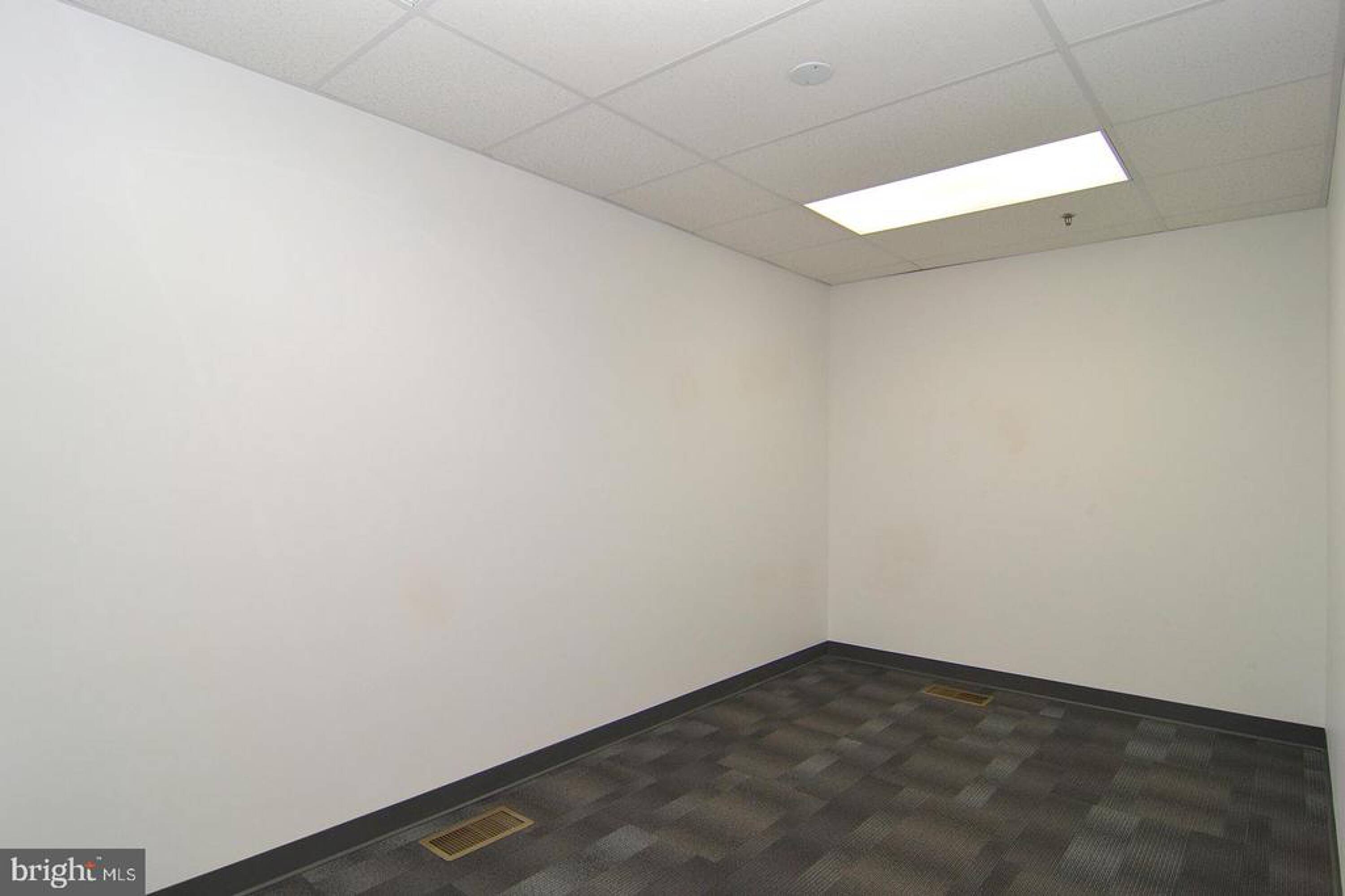 1060 Old Bernville Rd, Reading, PA 19605