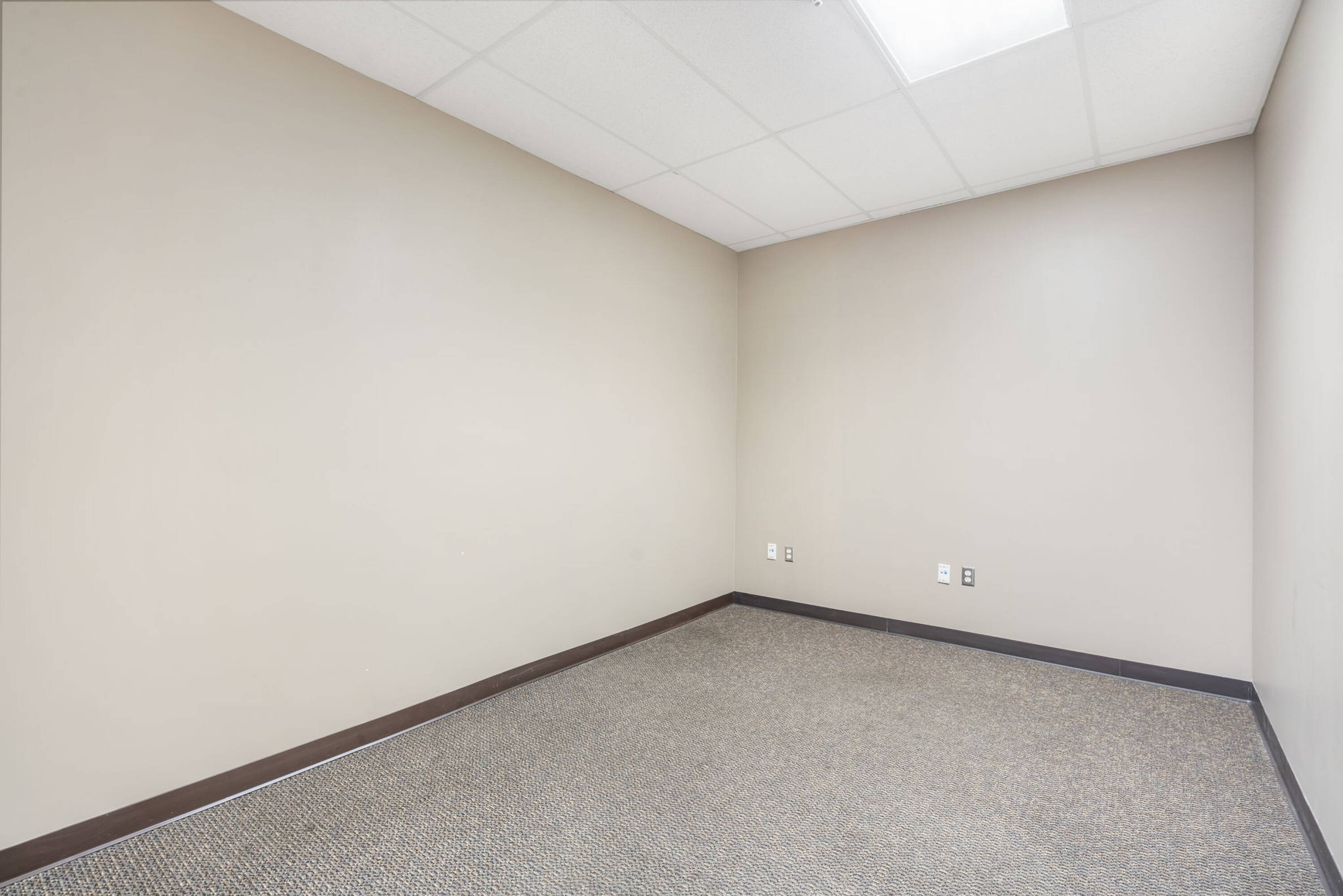 909 E Republic Rd, Springfield, MO 65807