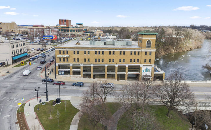 Pictures of Retail, Office, Restaurant property located at 300 N Doctor M.L.K. Jr Blvd, South Bend, IN 46601 for lease - image #1