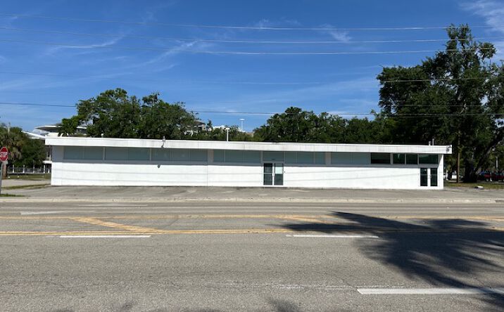 Pictures of Retail, Office, Restaurant property located at 2205 Broadway, Fort Myers, FL 33901 for lease - image #1
