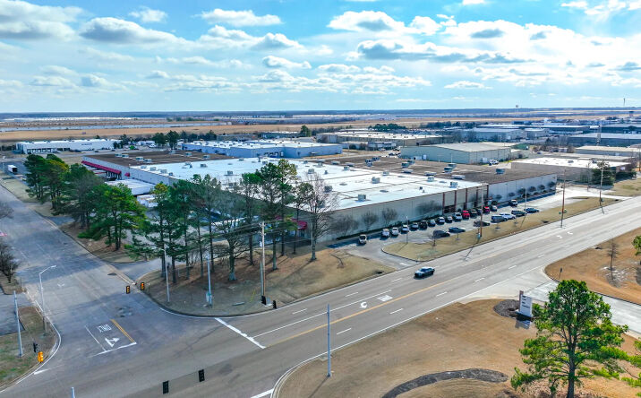 Pictures of Industrial property located at 8950 Hacks Cross Rd, Olive Branch, MS 38654 for lease - image #1