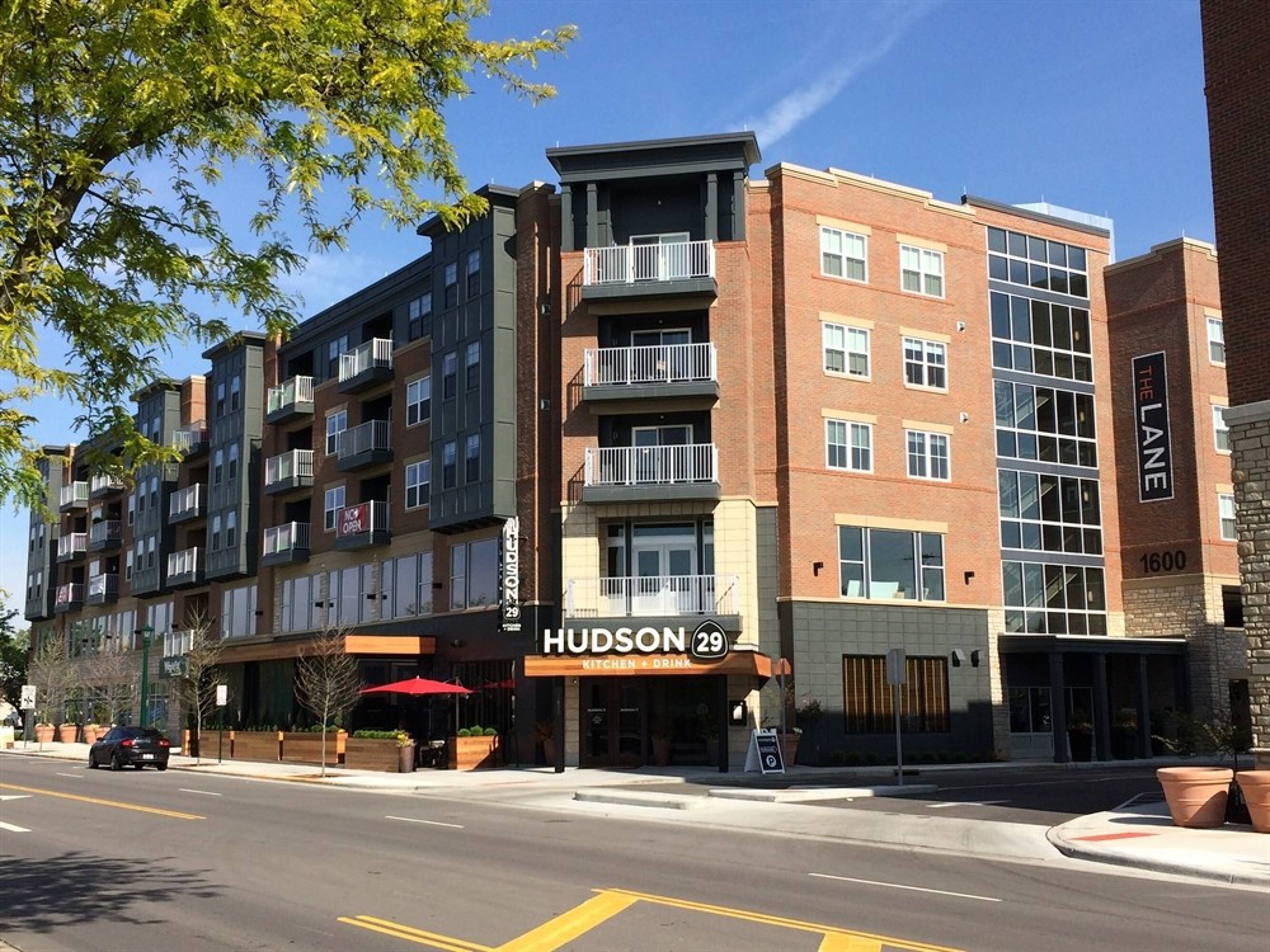 1600 W Lane Ave, Upper Arlington, OH 43221