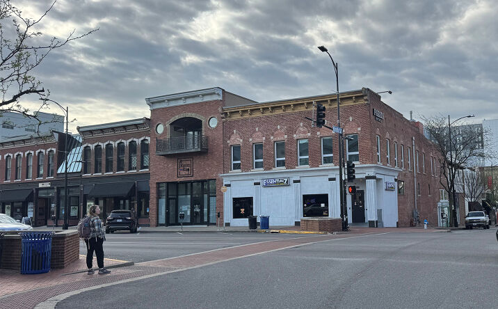 Pictures of Retail, Office property located at 4 S 9th St, Columbia, MO 65201 for lease - image #1
