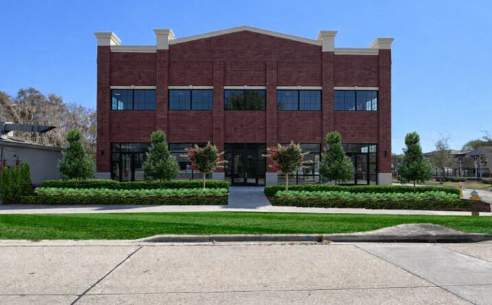 Pictures of Office, Special Purpose property located at 425 S Woodland Blvd, DeLand, FL 32720 for lease - image #1