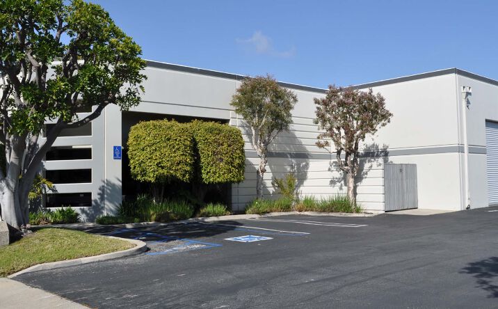 Pictures of Industrial property located at 17842 Georgetown Ln, Huntington Beach, CA 92647 for lease - image #1