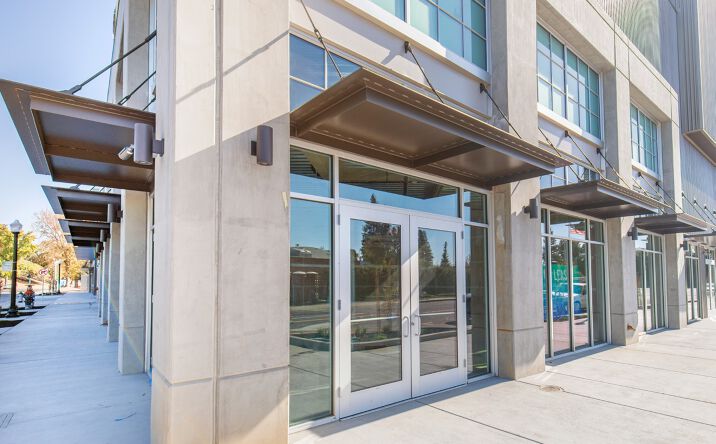 Pictures of Retail property located at 401 Broadway, Sacramento, CA 95818 for lease - image #1