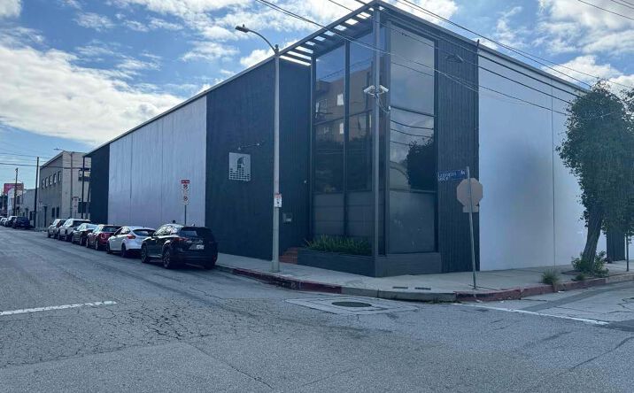 Pictures of Office property located at 6860 Lexington Ave, Los Angeles, CA 90038 for lease - image #1