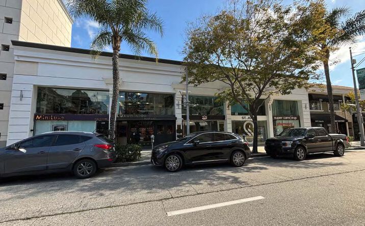 Pictures of Office property located at 222 N Canon Drive, Beverly Hills, CA 90210 for lease - image #1