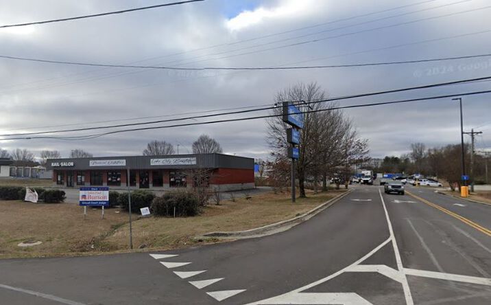 Pictures of Retail, Office property located at 11687 US-431, Guntersville, AL 35976 for lease - image #1