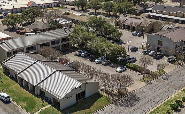 Pictures of Office, Land property located at 5002-5020 Lakeland Cir, Waco, TX 76710 for lease - image #1