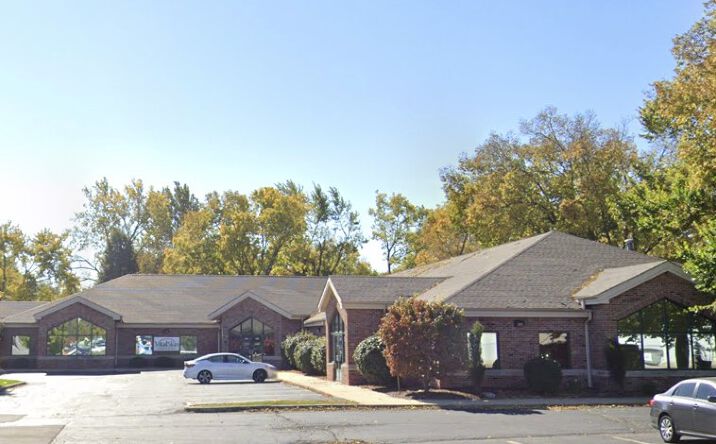 Pictures of Office property located at 345 E Ash Ave, Decatur, IL 62526 for lease - image #1