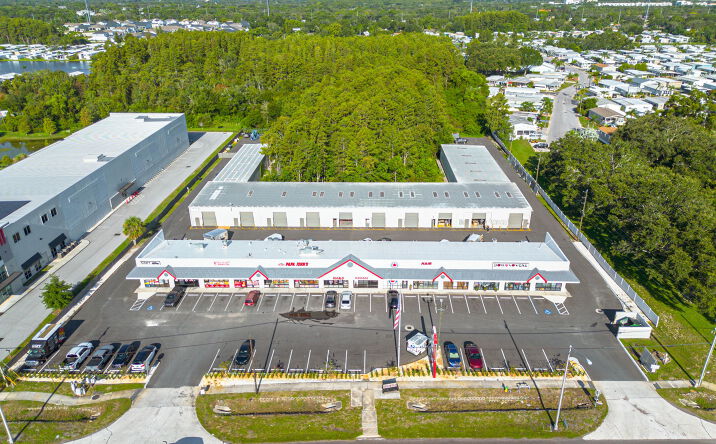Pictures of Retail, Industrial property located at 39054-39084 US Hwy 19 N, Tarpon Springs, FL 34689 for lease - image #1
