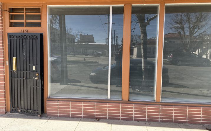 Pictures of Retail, Office property located at 2131 Amador St, Fresno, CA 93721 for lease - image #1