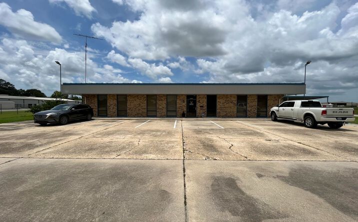 Pictures of Industrial property located at 3019 W Admiral Doyle Dr, New Iberia, LA 70560 for lease - image #1