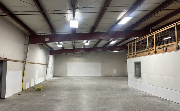 Pictures of Industrial property located at 5541 Douglas Ct, Lincoln, NE 68504 for sales - image #1