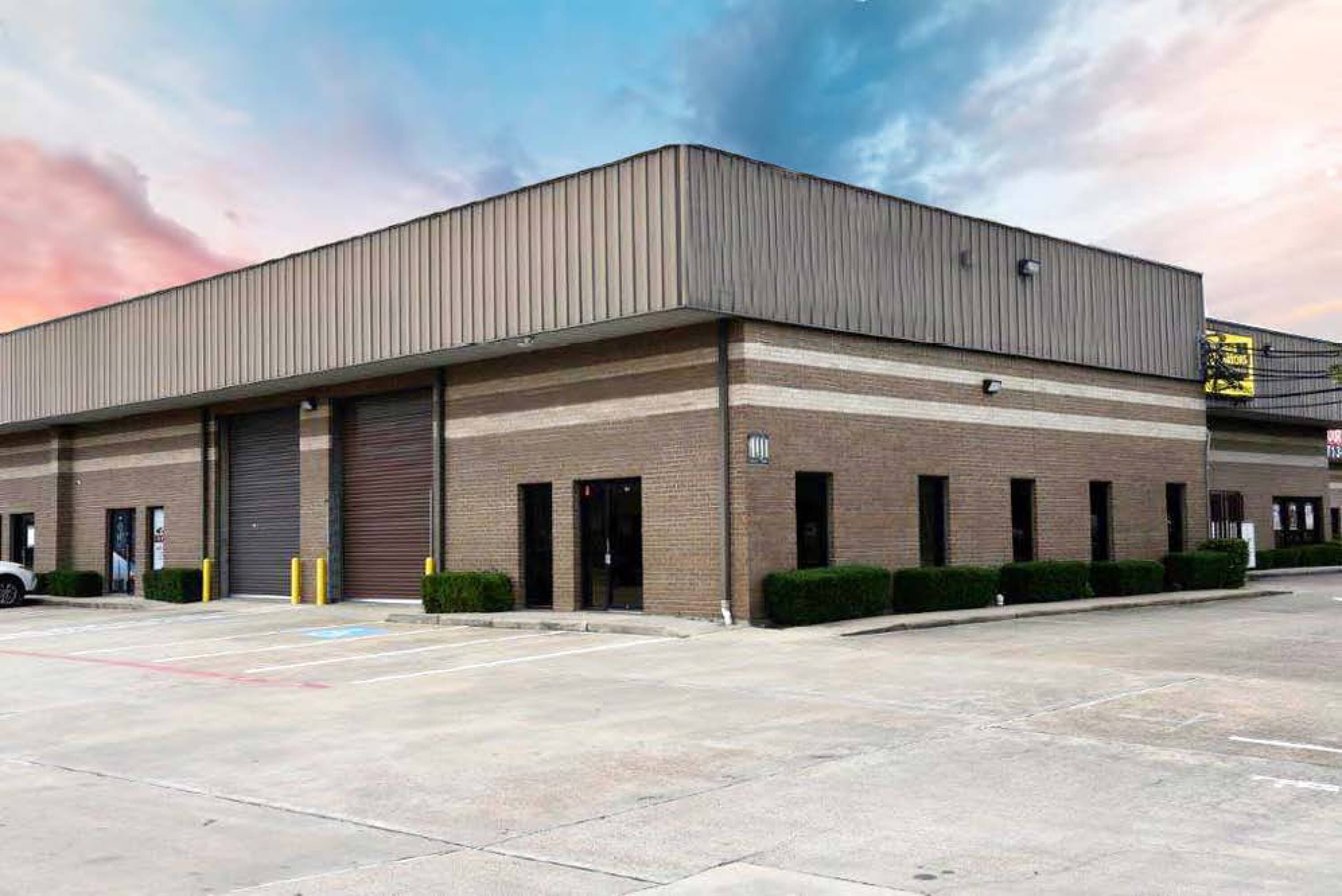 Beltway 8BP Building 10, an industrial property located at 5829 W Sam Houston Pkwy N, Houston, TX 77041, featuring a brick facade and loading docks.