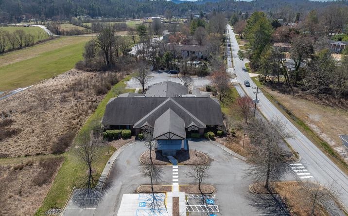 Pictures of Office property located at 377 Gallimore Rd, Brevard, NC 28712 for lease - image #1