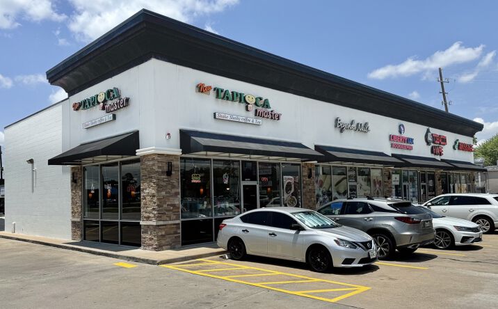 Pictures of Retail property located at 12303 Jones Rd, Houston, TX 77070 for lease - image #1