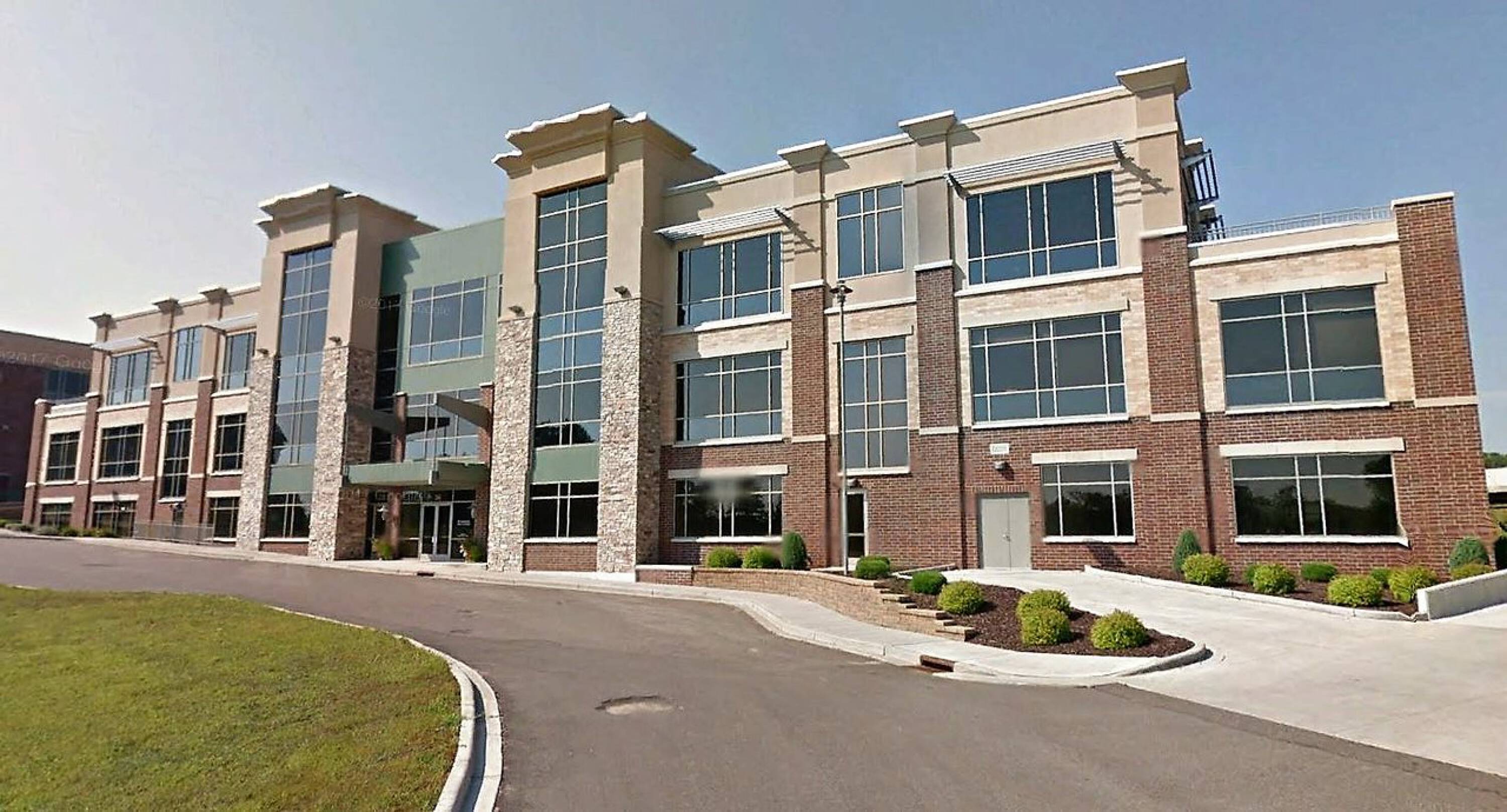 216 Pinnacle Way, Eau Claire, WI 54701