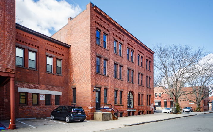 Pictures of Office property located at 16 Market St, Northampton, MA 01060 for lease - image #1