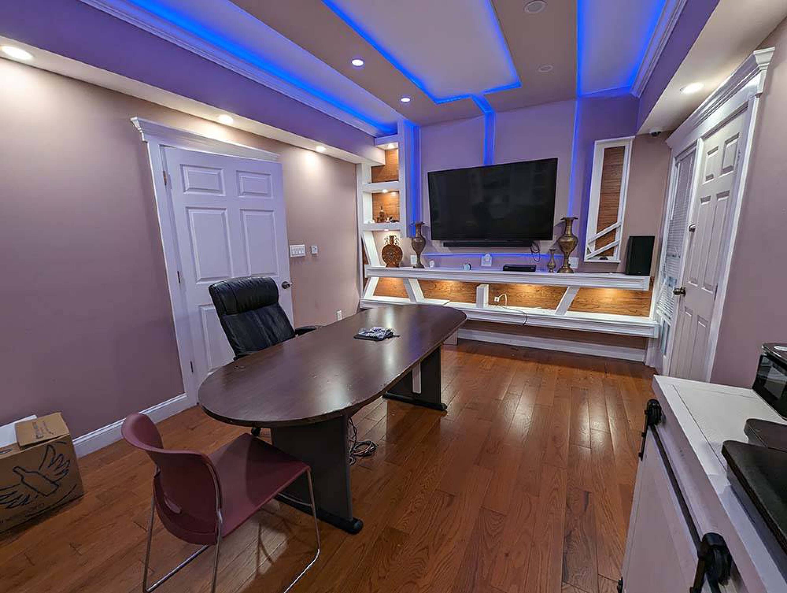 147 W Merrick Rd, Freeport, NY 11520