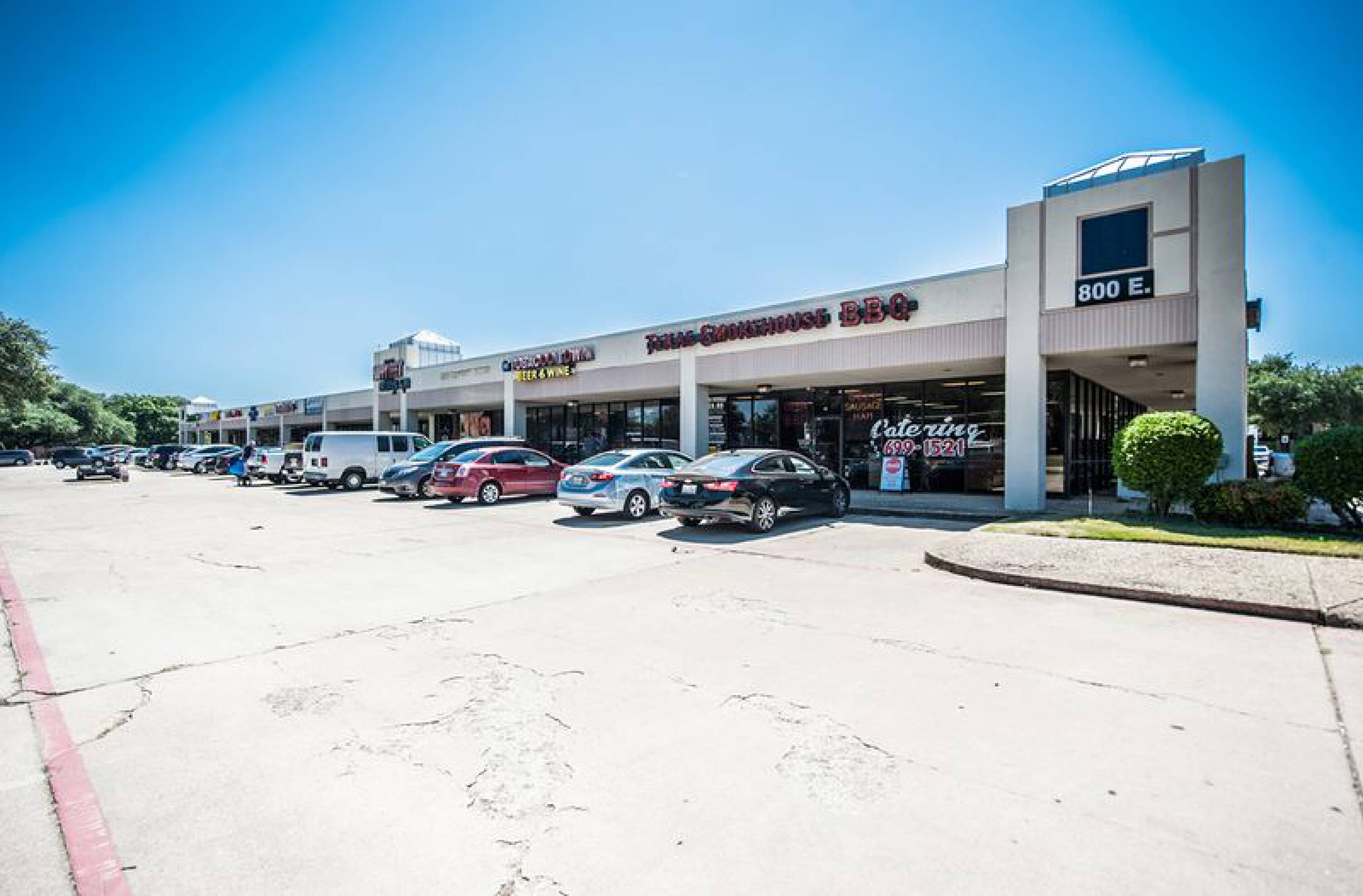 800 East Arapaho Road, Richardson, TX 75081