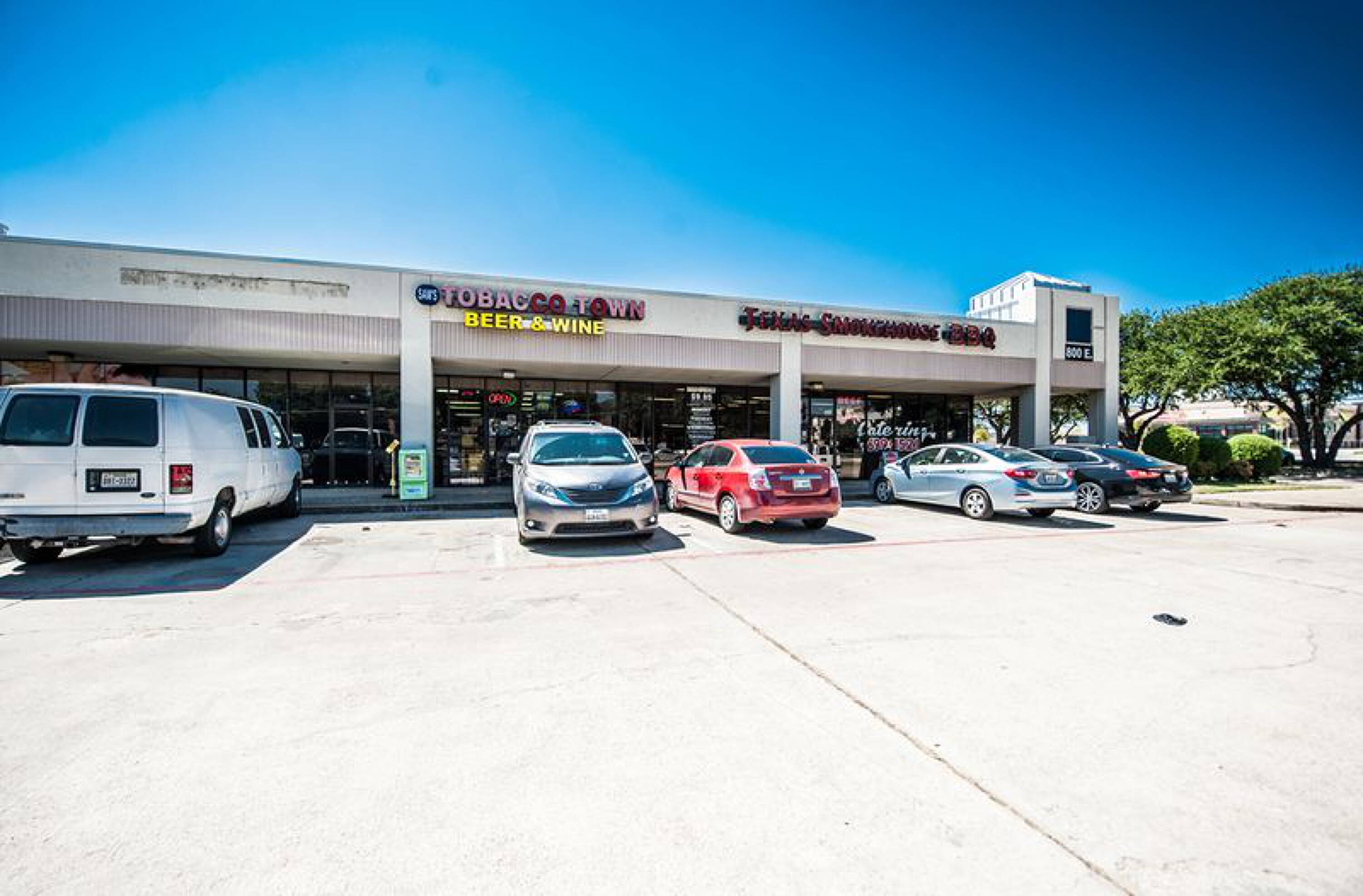 800 East Arapaho Road, Richardson, TX 75081