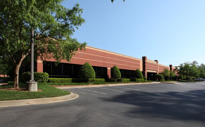 Pictures of Office, Industrial property located at 5390 Triangle Pkwy NW, Norcross, GA 30092 for lease - image #1