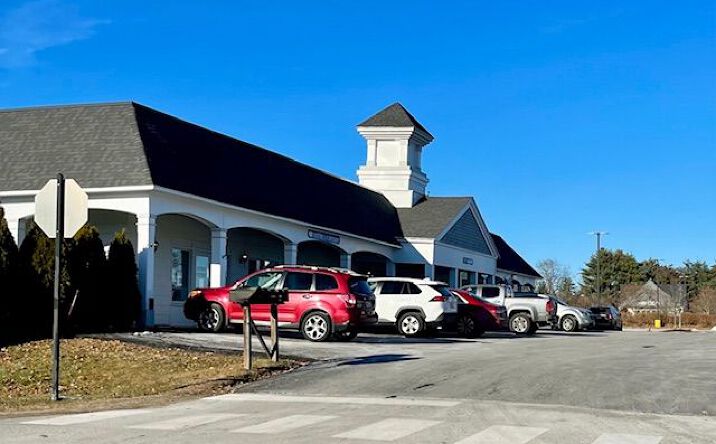 Pictures of Retail property located at 204 US-1, Falmouth, ME 04105 for lease - image #1