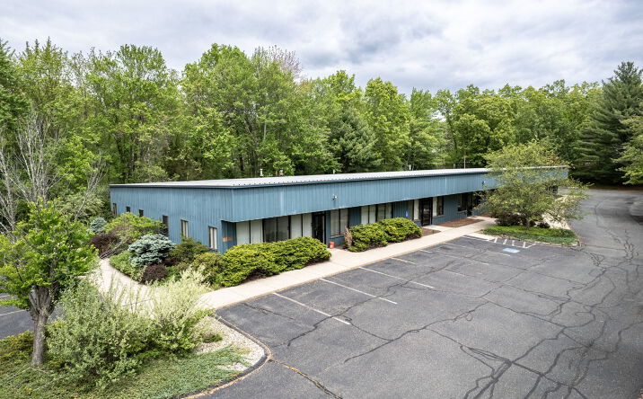 Pictures of Office property located at 160 Old Farm Rd, Amherst, MA 01002 for lease - image #1