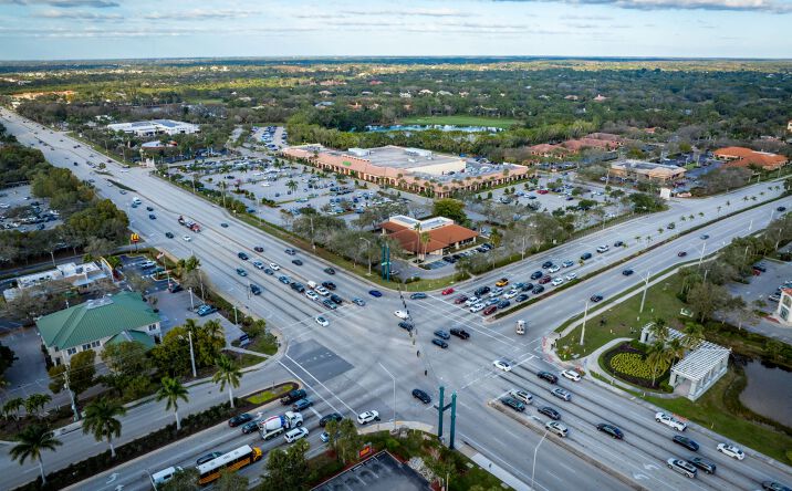 Pictures of Retail property located at 11200 Tamiami Trail N, Naples, FL 34110 for lease - image #1