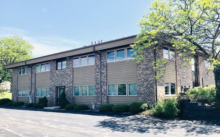 Pictures of Office property located at 1285 Sunnyridge Rd, Pewaukee, WI 53072 for lease - image #1