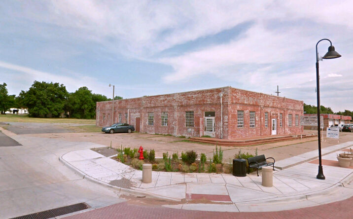Pictures of Retail, Office property located at 201 NW Dearborn Ave, Lawton, OK 73507 for lease - image #1