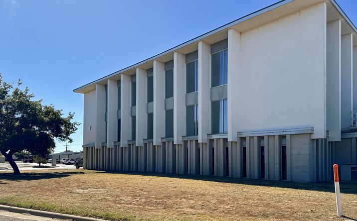 Pictures of Office property located at 7 Briercroft Office Park, 2nd Floor, Lubbock, TX 79412 for sales - image #1