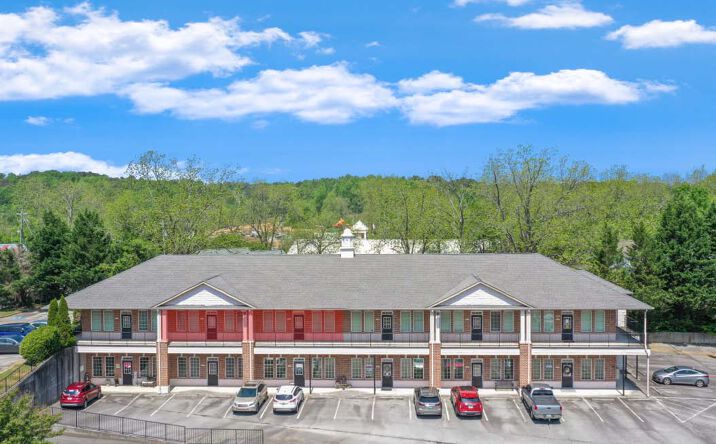Pictures of Office property located at 4209 Oakwood Rd, Oakwood, GA 30566 for lease - image #1