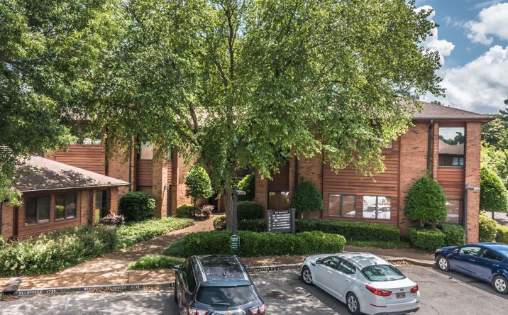 Pictures of Office property located at 4735 Spottswood Ave, Memphis, TN 38117 for lease - image #1