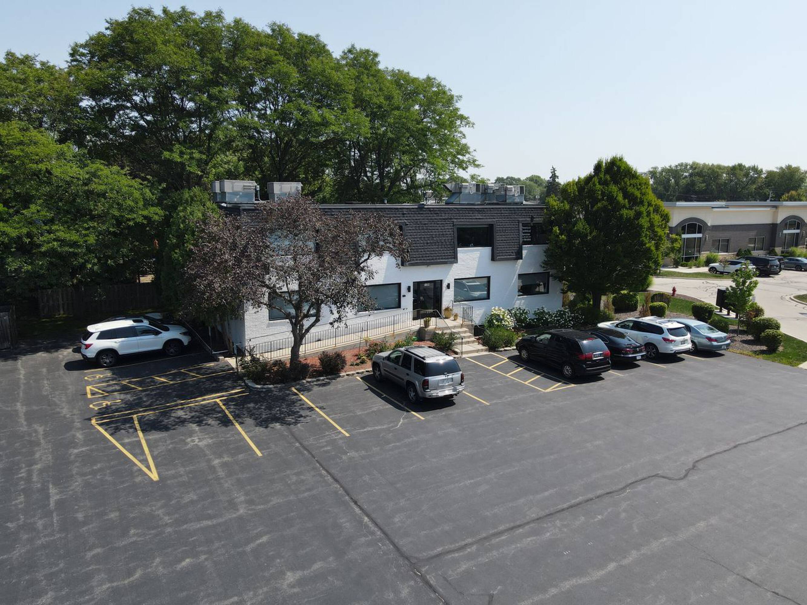 1300 S Calhoun Rd, Brookfield, WI 53005