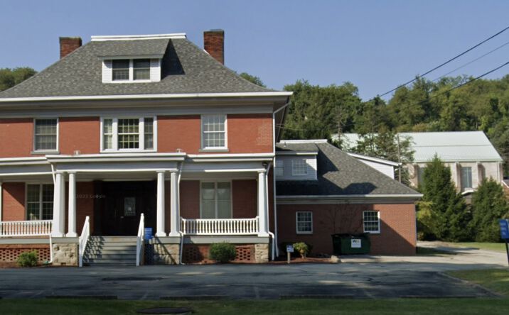 Pictures of Office property located at 1668 Lincoln Way, White Oak, PA 15131 for lease - image #1